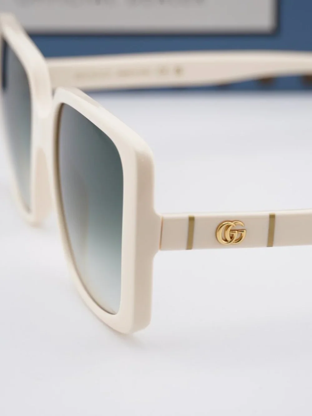 Gucci GG0632S 004 Square Sunglasses - Ivory / Green